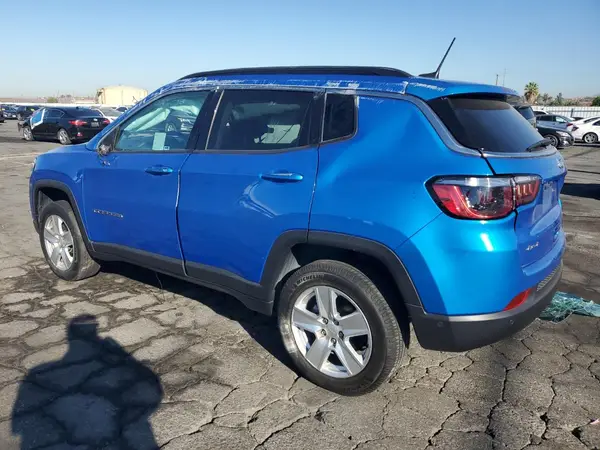 3C4NJDBB0NT111604 2022 JEEP COMPASS - Image 2