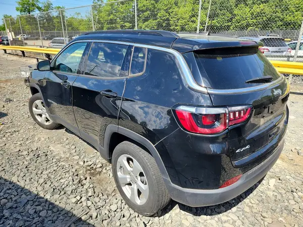 3C4NJDBB0NT125079 2022 JEEP COMPASS - Image 2