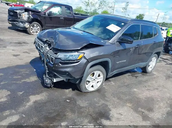 3C4NJDBB0NT126474 2022 JEEP COMPASS - Image 2