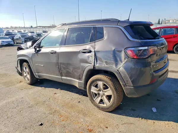 3C4NJDBB0NT130024 2022 JEEP COMPASS - Image 2