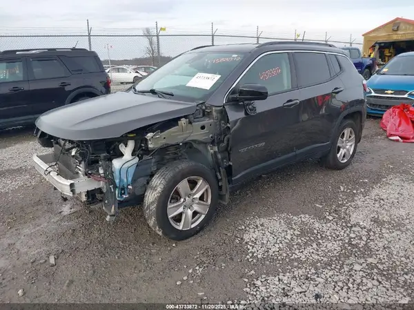 3C4NJDBB0NT150970 2022 JEEP COMPASS - Image 2