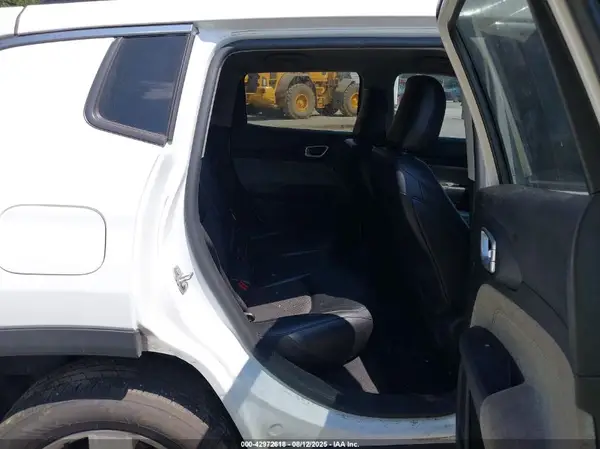 3C4NJDBB0NT152878 2022 JEEP COMPASS - Image 8