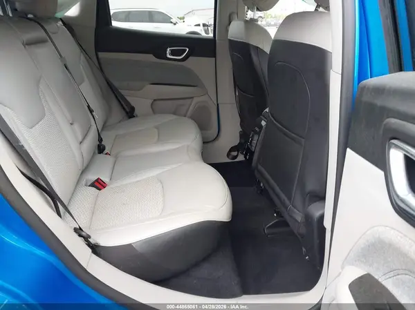 3C4NJDBB0NT177621 2022 JEEP COMPASS - Image 8