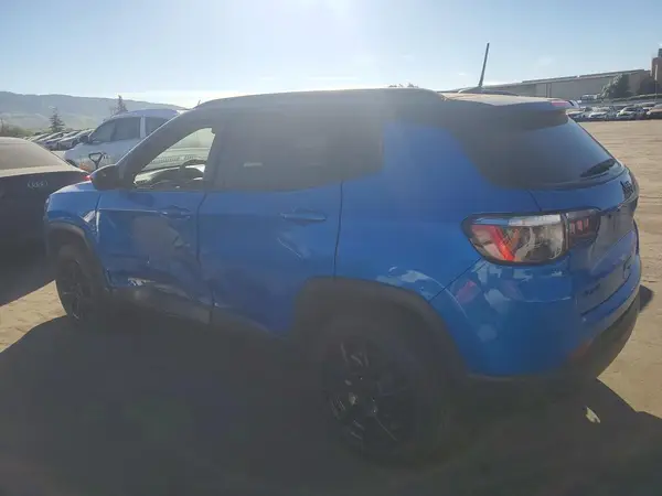 3C4NJDBB0NT177702 2022 JEEP COMPASS - Image 2