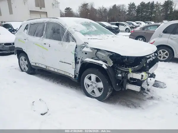 3C4NJDBB0NT181278 2022 JEEP COMPASS - Image 1