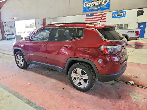 3C4NJDBB0NT183256 2022 JEEP COMPASS - Image 2