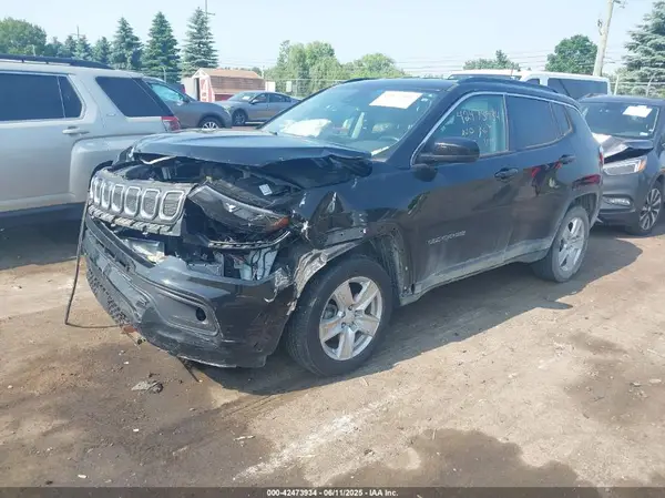 3C4NJDBB0NT216921 2022 JEEP COMPASS - Image 2