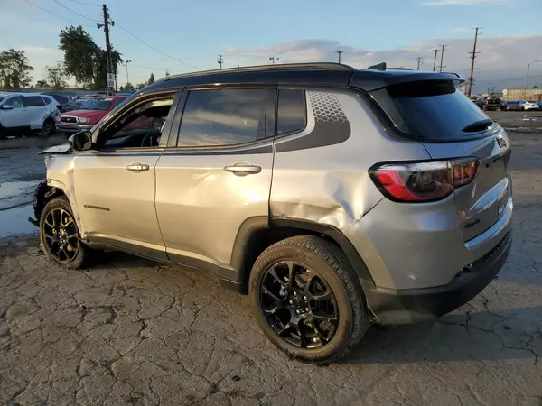 3C4NJDBB0NT227725 2022 JEEP COMPASS - Image 2