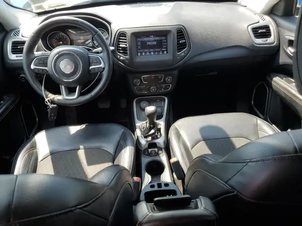 3C4NJDBB1HT635980 2017 JEEP COMPASS - Image 8