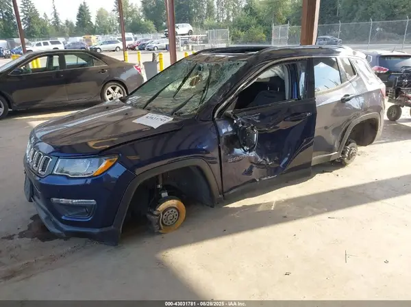 3C4NJDBB1HT647420 2017 JEEP COMPASS - Image 2