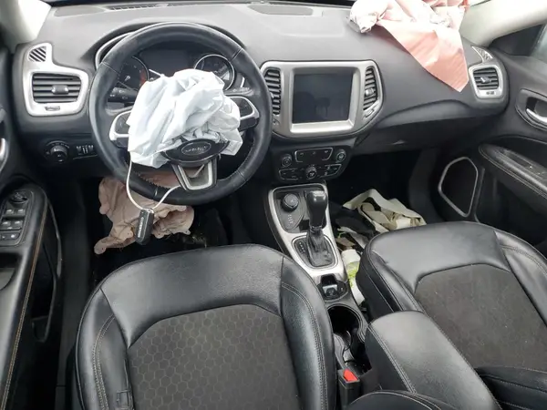 3C4NJDBB1HT664864 2017 JEEP COMPASS - Image 8