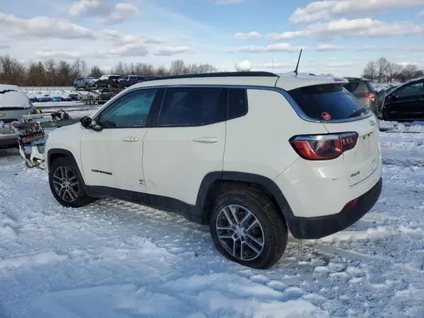 3C4NJDBB1HT672219 2017 JEEP COMPASS - Image 2