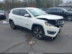 3C4NJDBB1JT104896 2018 JEEP COMPASS