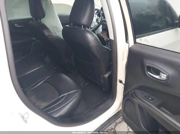 3C4NJDBB1JT104896 2018 JEEP COMPASS - Image 8