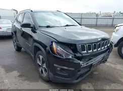 3C4NJDBB1JT106003 2018 JEEP COMPASS