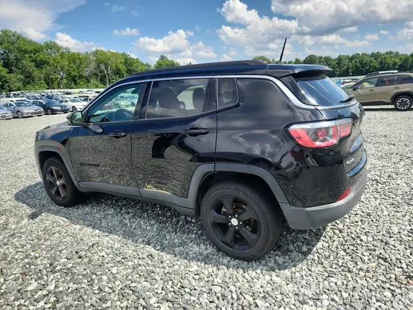 3C4NJDBB1JT108141 2018 JEEP COMPASS - Image 2