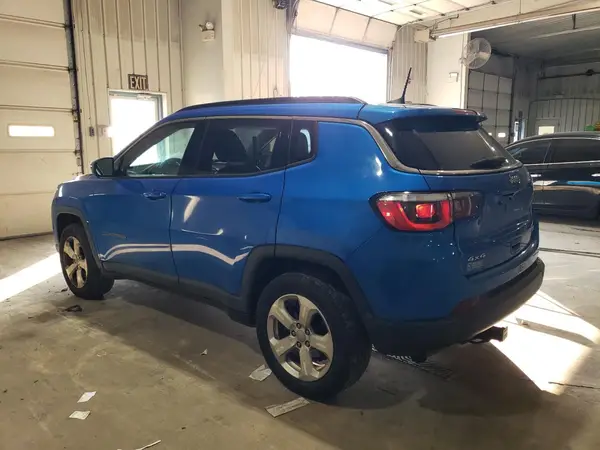 3C4NJDBB1JT115168 2018 JEEP COMPASS - Image 2
