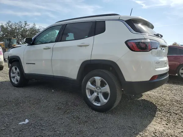 3C4NJDBB1JT116630 2018 JEEP COMPASS - Image 2