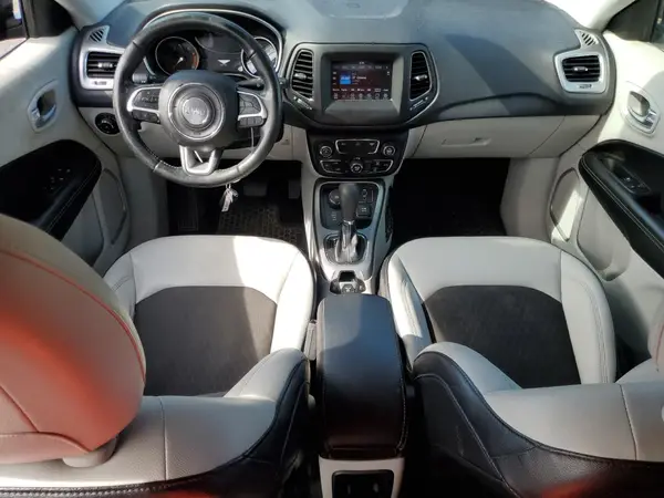 3C4NJDBB1JT116952 2018 JEEP COMPASS - Image 8