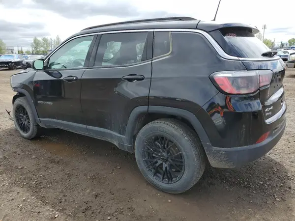 3C4NJDBB1JT127966 2018 JEEP COMPASS - Image 2