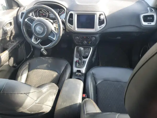 3C4NJDBB1JT131242 2018 JEEP COMPASS - Image 8