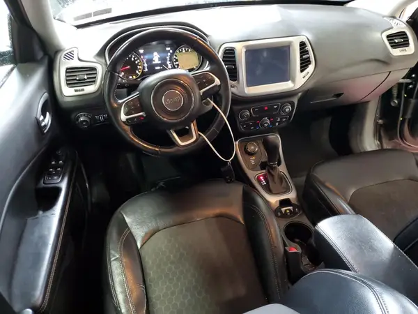 3C4NJDBB1JT138725 2018 JEEP COMPASS - Image 8