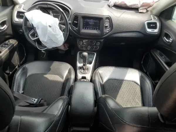 3C4NJDBB1JT144041 2018 JEEP COMPASS - Image 8