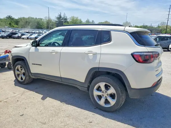 3C4NJDBB1JT155086 2018 JEEP COMPASS - Image 2
