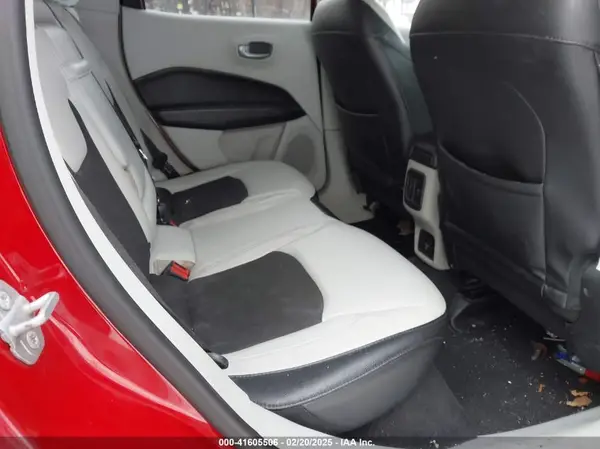 3C4NJDBB1JT161163 2018 JEEP COMPASS - Image 8