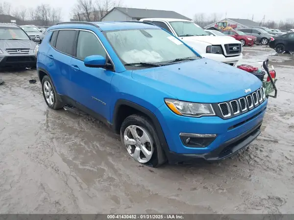 3C4NJDBB1JT161339 2018 JEEP COMPASS - Image 1