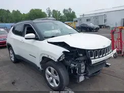 3C4NJDBB1JT161647 2018 JEEP COMPASS