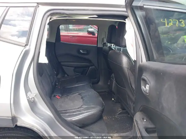 3C4NJDBB1JT162961 2018 JEEP COMPASS - Image 8