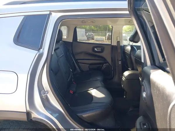 3C4NJDBB1JT176696 2018 JEEP COMPASS - Image 8