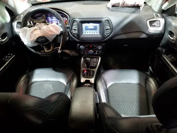 3C4NJDBB1JT177556 2018 JEEP COMPASS - Image 8