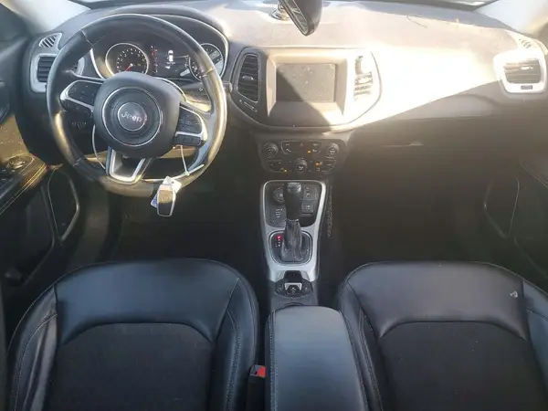 3C4NJDBB1JT177637 2018 JEEP COMPASS - Image 8