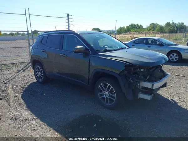 3C4NJDBB1JT178612 2018 JEEP COMPASS - Image 1
