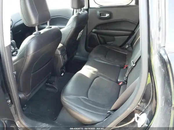 3C4NJDBB1JT197516 2018 JEEP COMPASS - Image 8