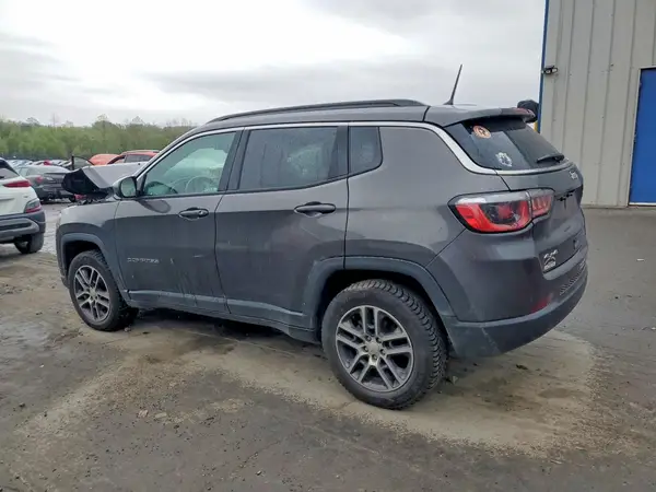 3C4NJDBB1JT200625 2018 JEEP COMPASS - Image 2
