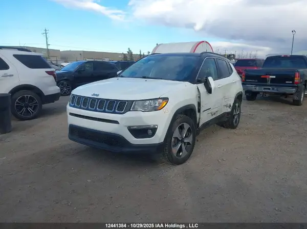 3C4NJDBB1JT230448 2018 JEEP COMPASS - Image 2