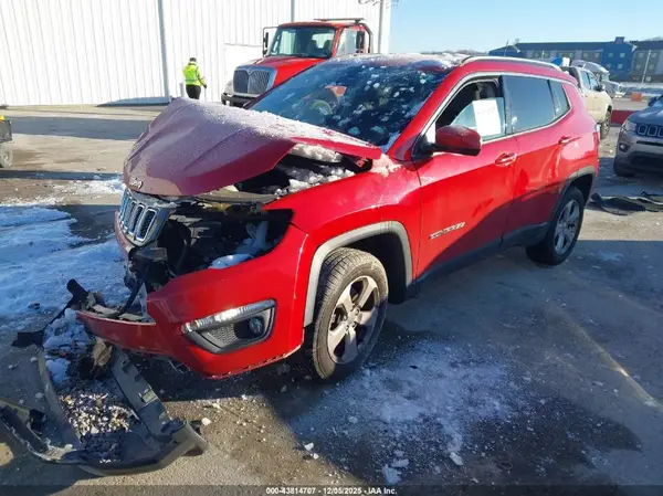 3C4NJDBB1JT234192 2018 JEEP COMPASS - Image 2