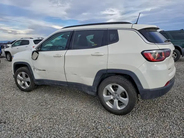 3C4NJDBB1JT238159 2018 JEEP COMPASS - Image 2