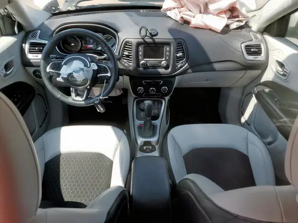 3C4NJDBB1JT238419 2018 JEEP COMPASS - Image 8