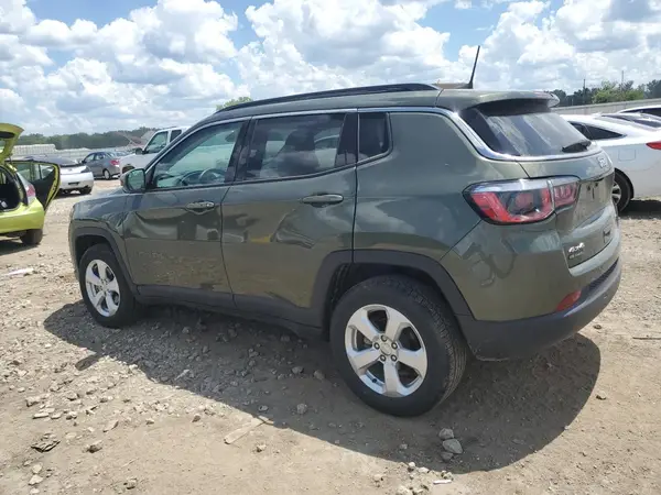 3C4NJDBB1JT249050 2018 JEEP COMPASS - Image 2