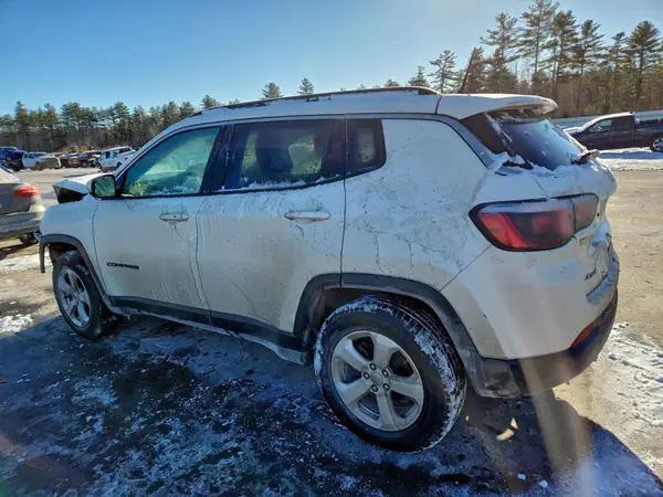 3C4NJDBB1JT254670 2018 JEEP COMPASS - Image 2