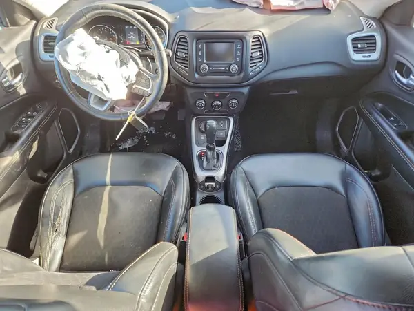3C4NJDBB1JT254670 2018 JEEP COMPASS - Image 8
