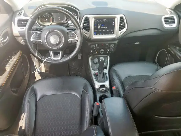 3C4NJDBB1JT261988 2018 JEEP COMPASS - Image 8