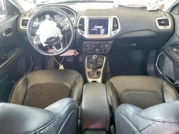 3C4NJDBB1JT281545 2018 JEEP COMPASS - Image 8