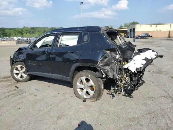 3C4NJDBB1JT282131 2018 JEEP COMPASS - Image 2