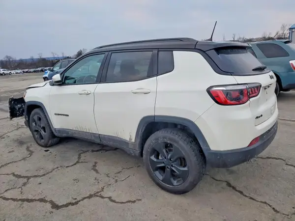 3C4NJDBB1JT298703 2018 JEEP COMPASS - Image 2