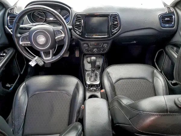3C4NJDBB1JT304323 2018 JEEP COMPASS - Image 8
